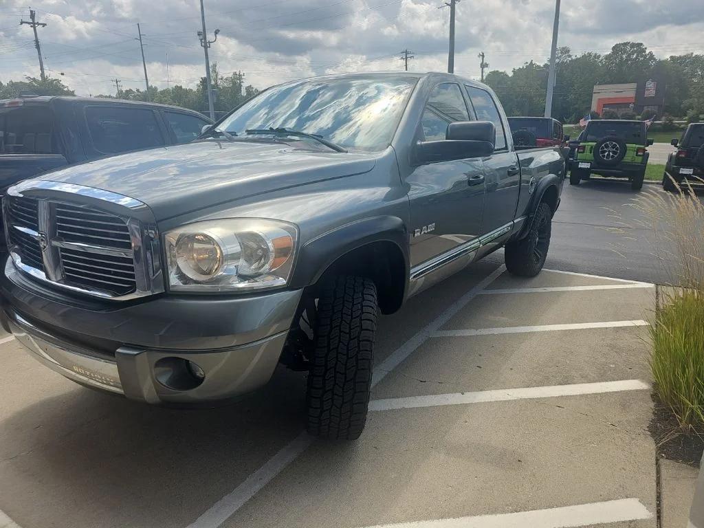 dodge ram 1500 pickup 2008 1D7HU18228J215040 image dodge ram 1500 pickup 2008 1D7HU18228J215040 image